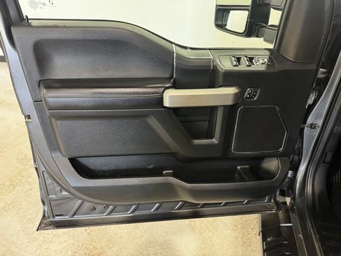 Used 2020 Ford F150 Lariat w/ Equipment Group 502A Luxury AWD/4WD image 17