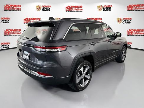 Used 2023 Jeep Grand Cherokee 4WD 4xe image 17