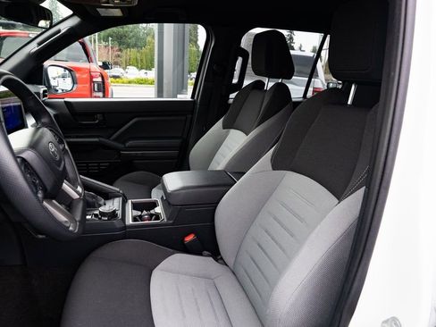 Used 2025 Toyota 4Runner TRD Off-Road AWD/4WD image 19