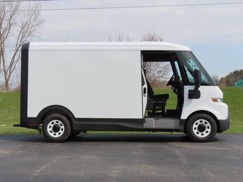 New 2025 Chevrolet Brightdrop 400 w/ Battery Pack, Max Range image 3