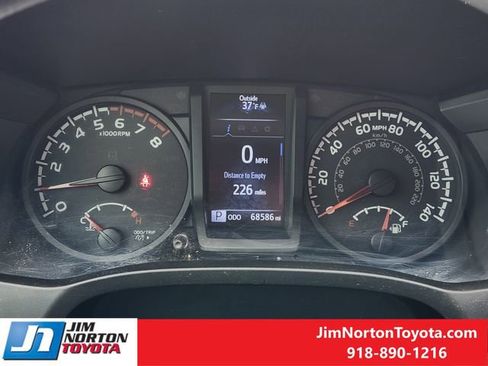 Used 2019 Toyota Tacoma SR image 17