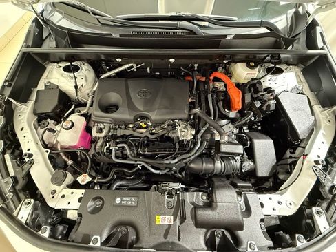 Certified 2025 Toyota RAV4 LE image 10