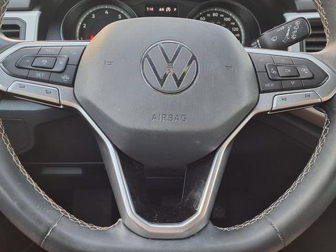 Used 2021 Volkswagen Atlas Cross Sport SE FWD image 13