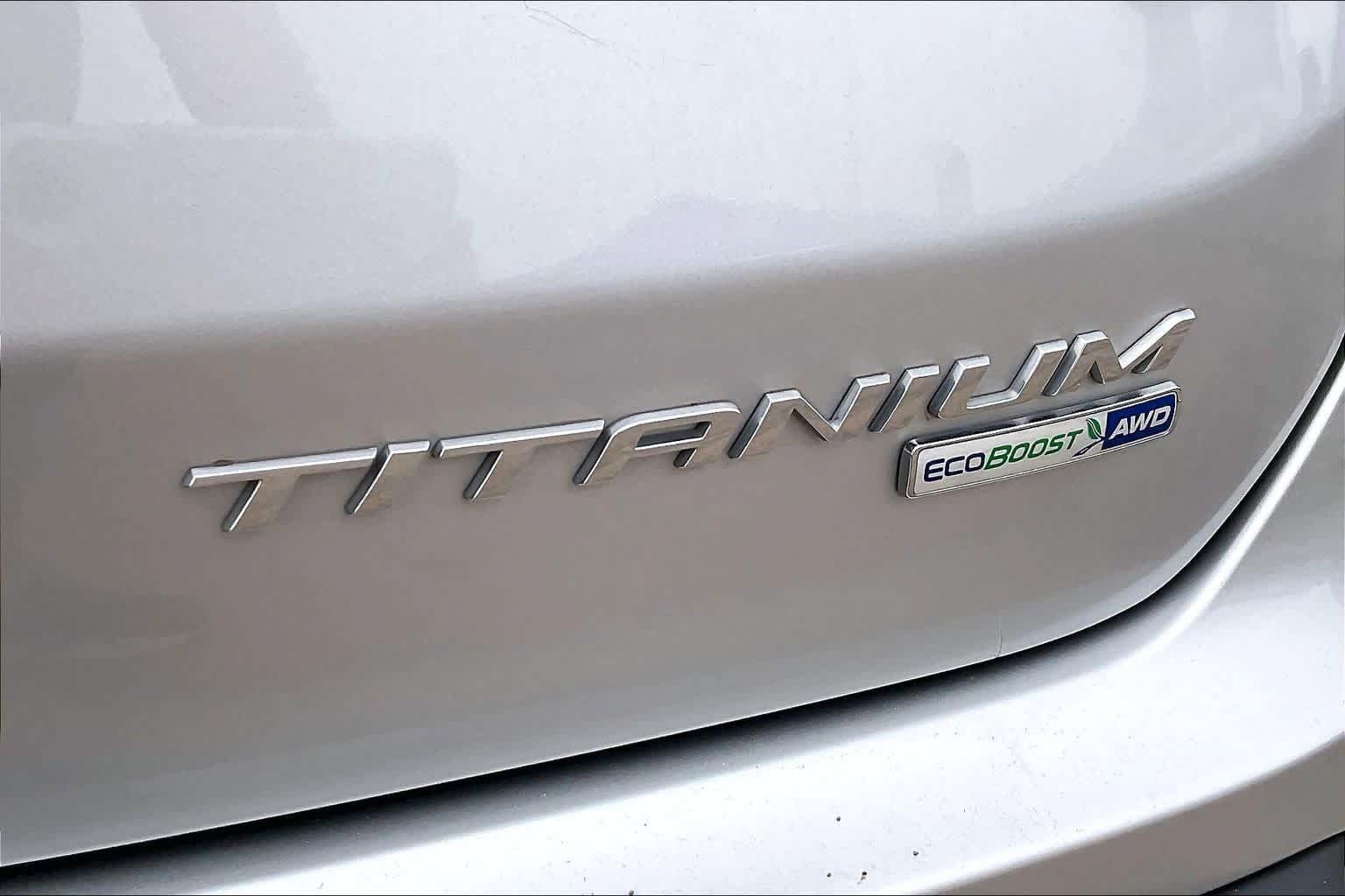 Used 2019 Ford Edge Titanium AWD/4WD image 10