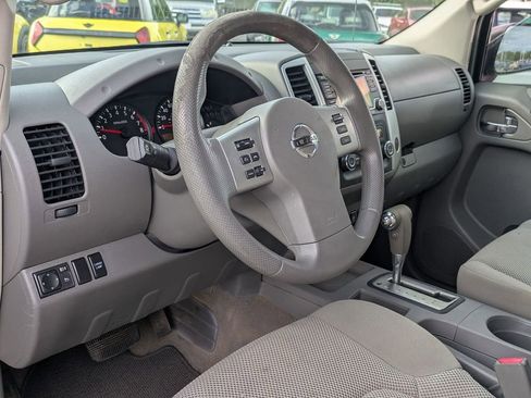 Used 2015 Nissan Frontier SV w/ SV Value Truck Package RWD image 24