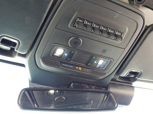 Used 2025 Ford Bronco Badlands AWD/4WD image 48