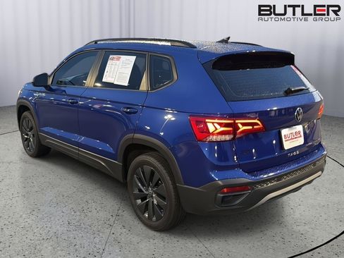 Used 2023 Volkswagen Taos S FWD image 4