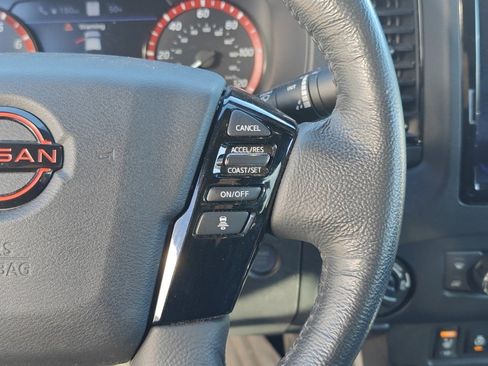 Used 2022 Nissan Frontier PRO-4X w/ Pro-4X Premium Package image 16