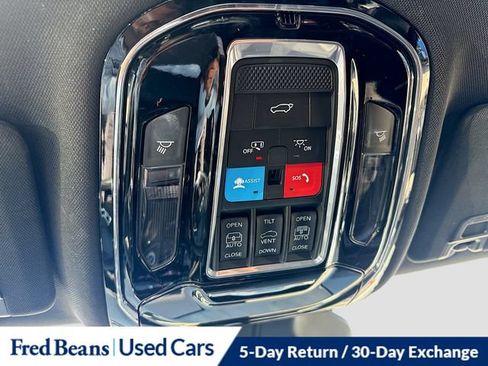 Used 2024 Jeep Grand Cherokee Overland AWD/4WD image 55