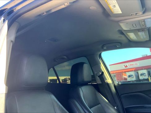 Used 2019 Buick Encore Essence FWD image 30