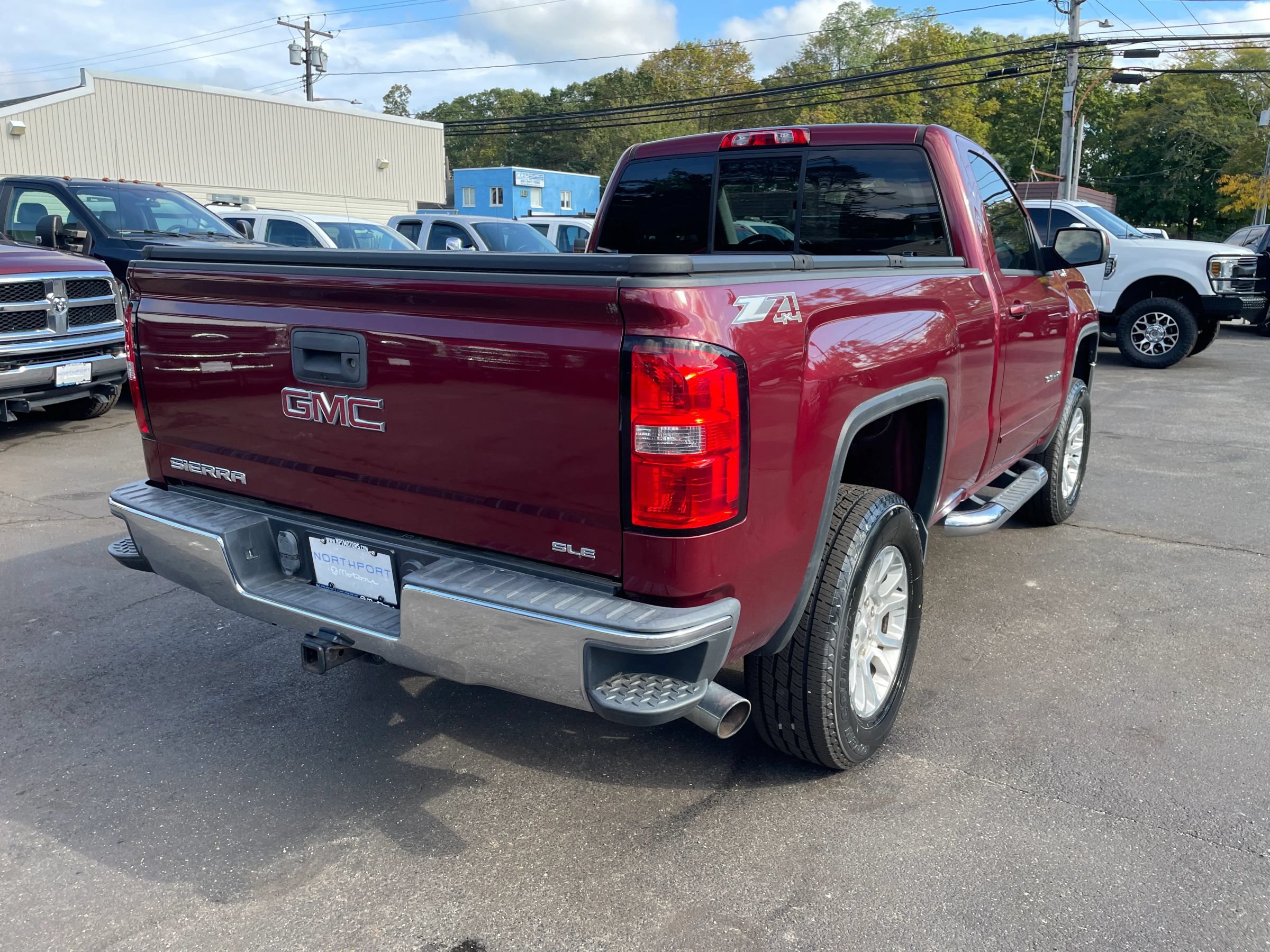 Used 2015 GMC Sierra 1500 SLE w/ SLE Preferred Package AWD/4WD image 5