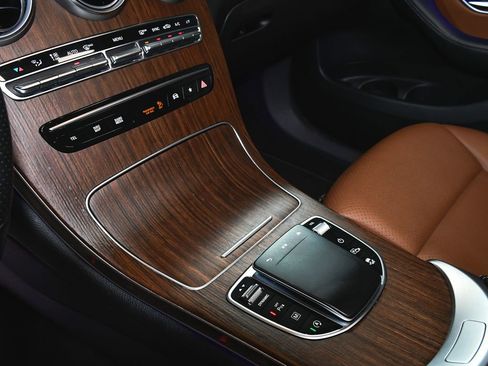 Used 2022 Mercedes-Benz GLC 300 4MATIC Coupe image 41