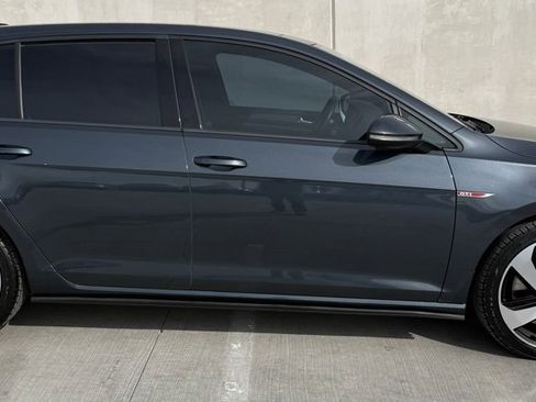 Used 2020 Volkswagen Golf 4-Door image 3