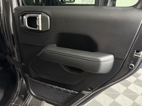 Used 2023 Jeep Wrangler Unlimited Sahara AWD/4WD image 29