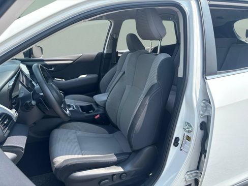 Used 2024 Subaru Outback Premium AWD/4WD image 19