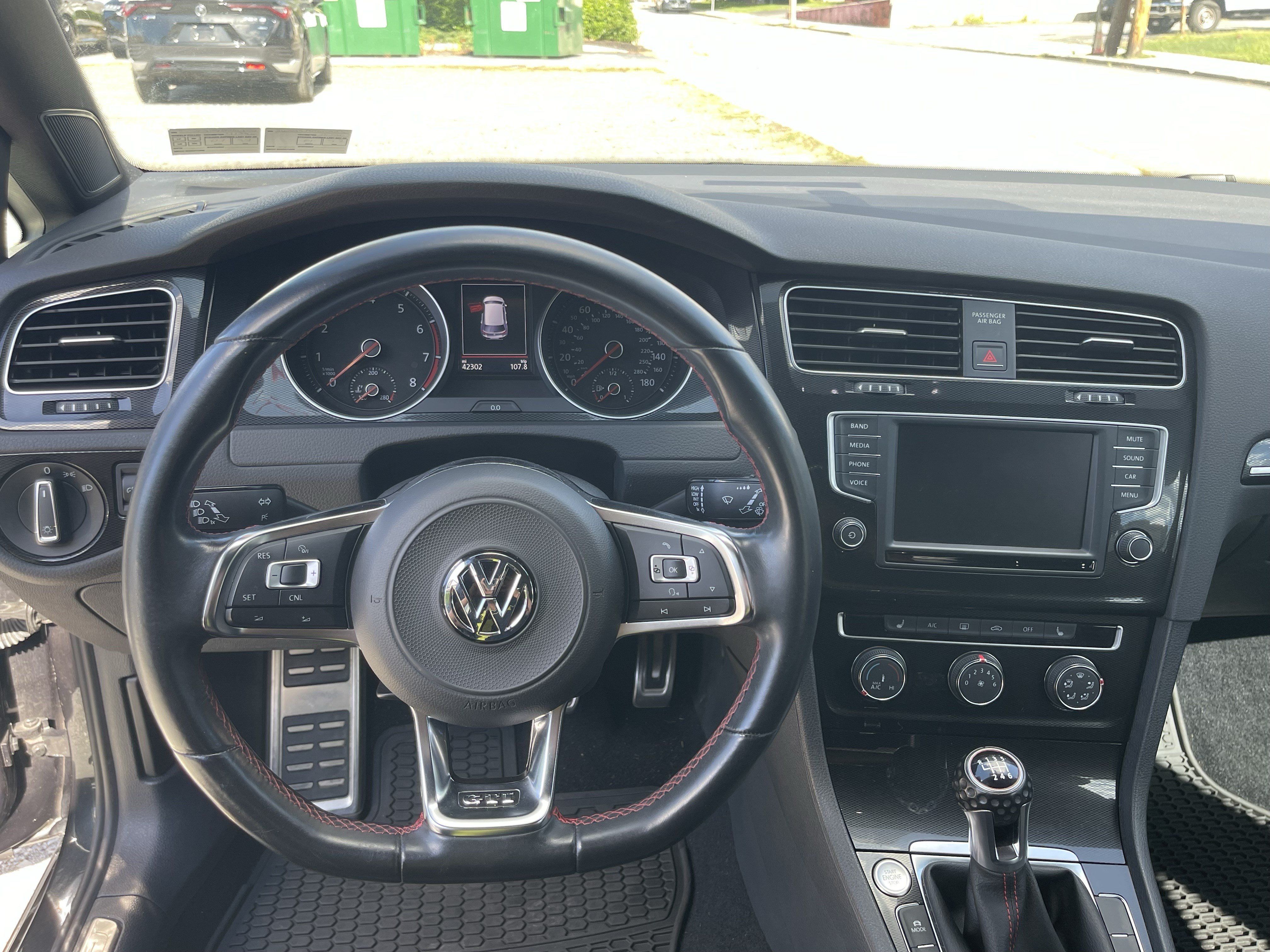 Used 2017 Volkswagen GTI Sport FWD image 11