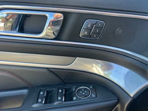 Used 2018 Ford Explorer Sport w/ Equipment Group 401A AWD/4WD image 28