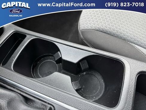 Used 2017 Ford Escape SE w/ SE Cold Weather Package AWD/4WD image 31