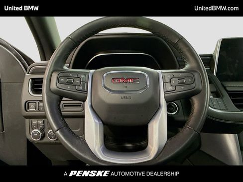 Used 2022 GMC Yukon SLT w/ SLT Premium Package image 6