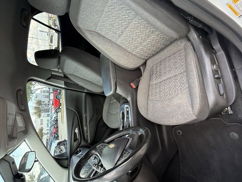 Used 2023 Chevrolet Equinox LT image 29