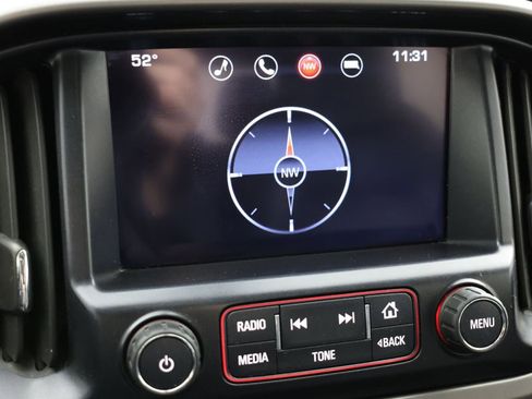 Used 2016 GMC Canyon SLE image 8