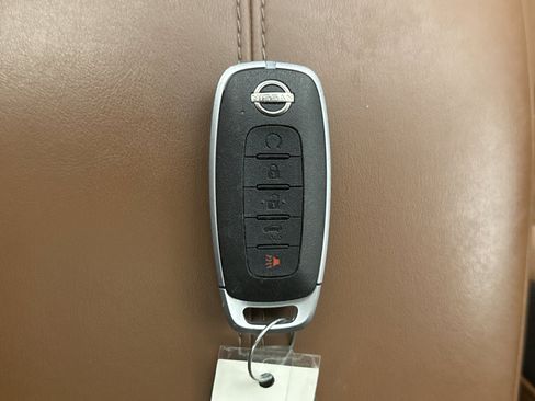 Used 2023 Nissan Pathfinder Platinum w/ Cargo Package AWD/4WD image 27