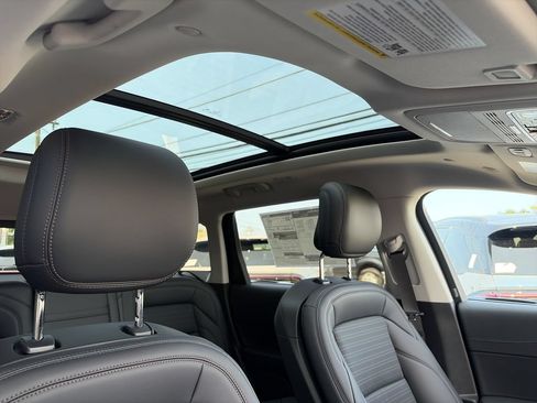 New 2026 Lincoln Nautilus Reserve AWD/4WD image 12