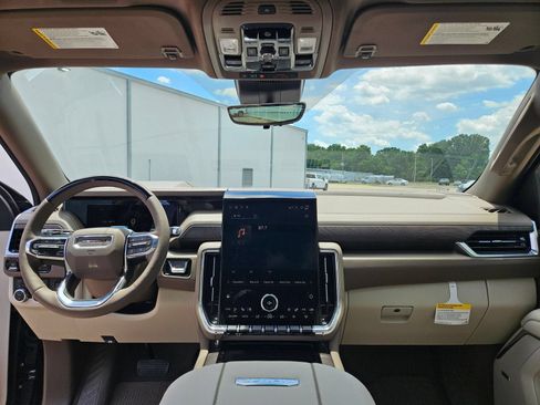New 2026 GMC Yukon XL Denali w/ Denali Reserve Package AWD/4WD image 27