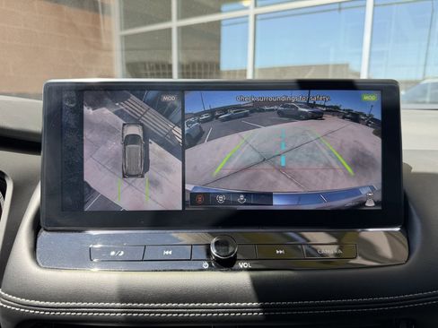 Used 2025 Nissan Rogue Platinum FWD image 22