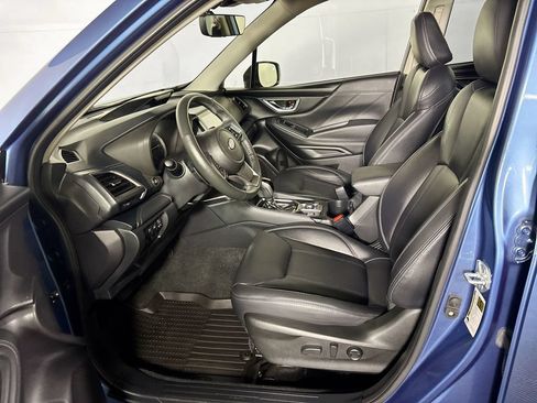 Used 2023 Subaru Forester Touring AWD/4WD image 11