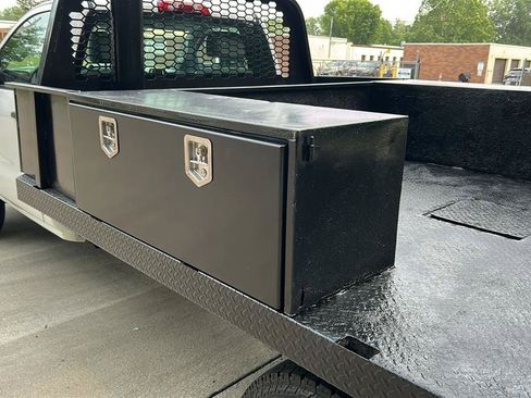 Used 2017 GMC Sierra 3500 4x4 Regular Cab w/ Sierra Convenience Package image 18