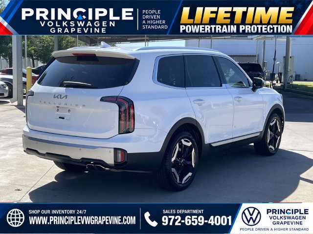 Used 2024 Kia Telluride EX w/ EX Captain's Chair Package FWD image 9
