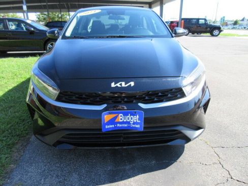 Used 2024 Kia Forte LXS image 7