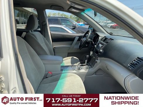 Used 2013 Toyota Highlander Plus AWD/4WD image 11