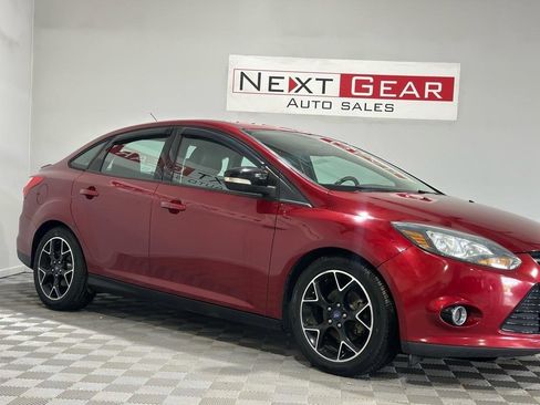 Used 2014 Ford Focus SE w/ Equipment Group 201A FWD image 2