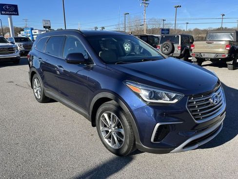 Used 2018 Hyundai Santa Fe SE w/ Cargo Package image 11