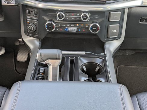 New 2025 Ford F150 Lariat w/ Equipment Group 501A Mid image 20