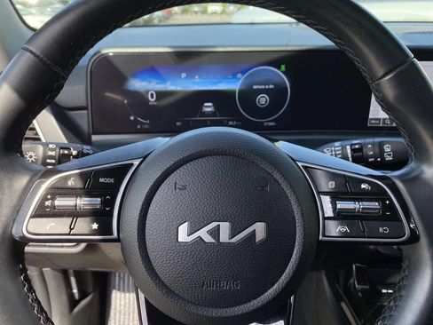 Used 2024 Kia Seltos EX AWD/4WD image 16