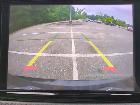 Used 2024 Chrysler Pacifica Touring-L image 20