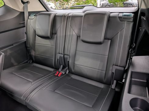 Certified 2023 Volkswagen Atlas SE FWD image 16