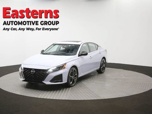 Used 2025 Nissan Altima 2.5 SR w/ SR Premium Package AWD/4WD image 55