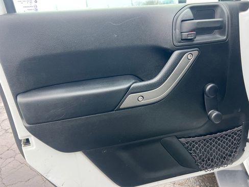 Used 2016 Jeep Wrangler Sport w/ Quick Order Package 24S image 10