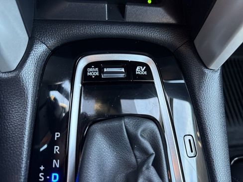 Used 2024 Toyota Corolla Cross XSE w/ Convenience Package image 28