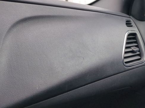 Used 2013 Chrysler 200 Limited image 22