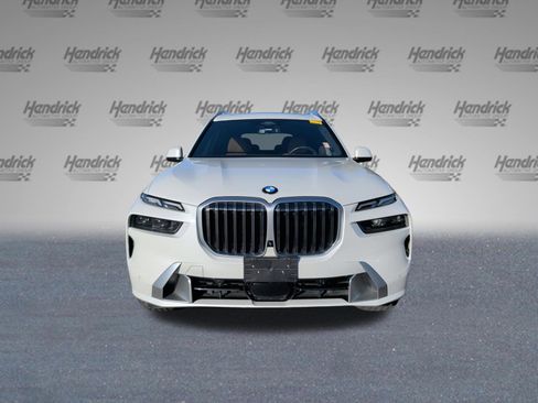 Used 2023 BMW X7 xDrive40i w/ Premium Package image 5