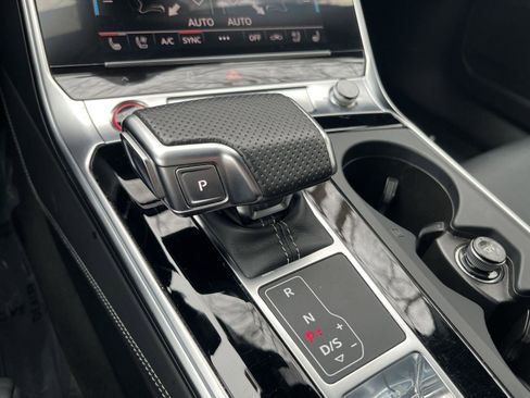 Used 2023 Audi RS 6 AWD/4WD image 36