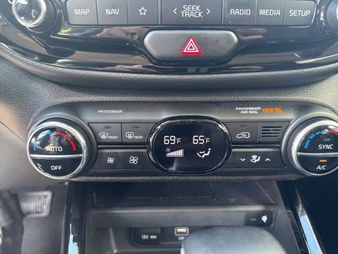 Used 2023 Kia Soul EX FWD image 18