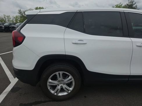 Used 2024 GMC Terrain SLE AWD/4WD image 7