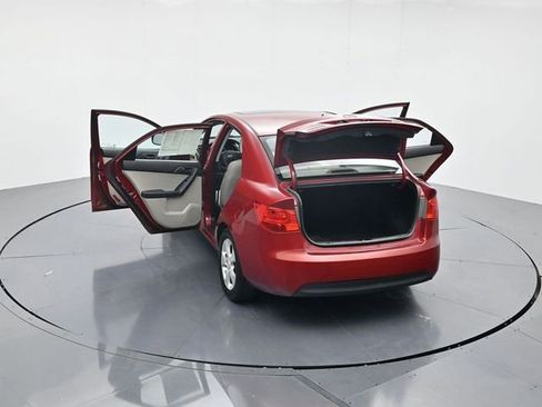 Used 2010 Kia Forte EX image 41