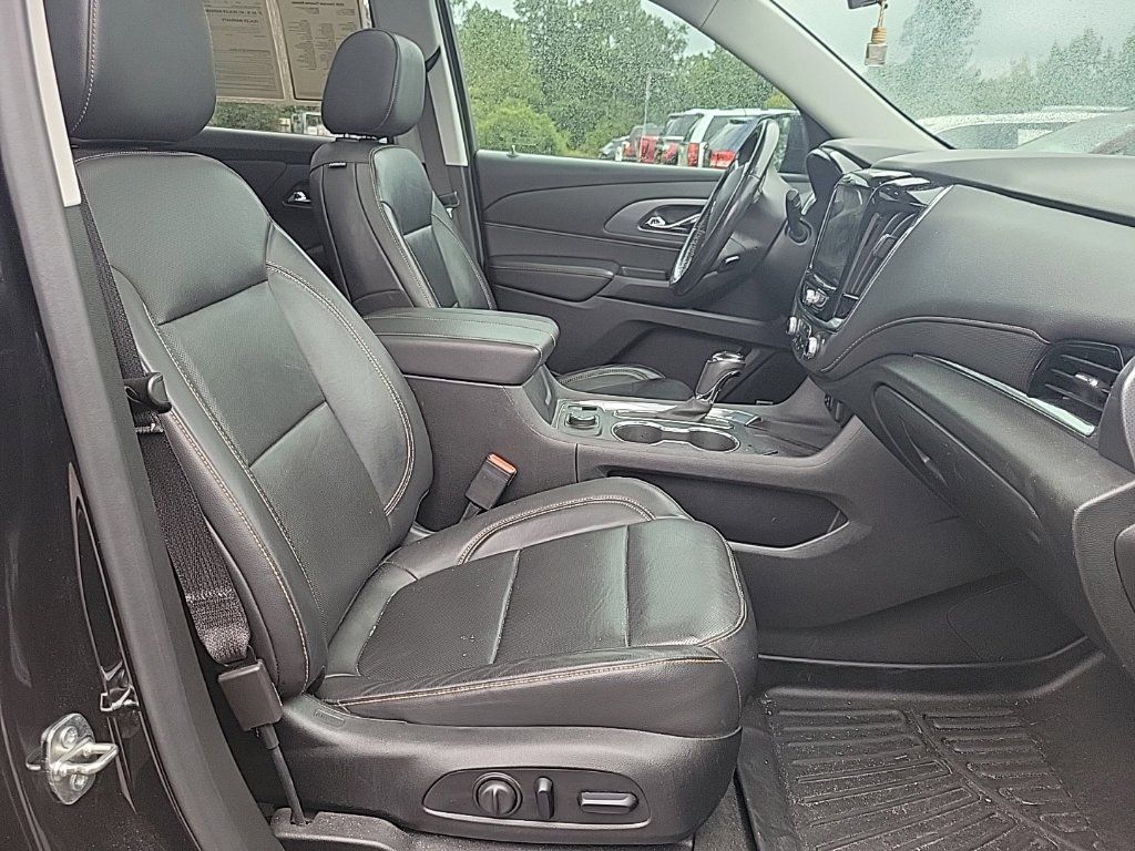 Used 2020 Chevrolet Traverse Premier w/ Redline Edition FWD image 11